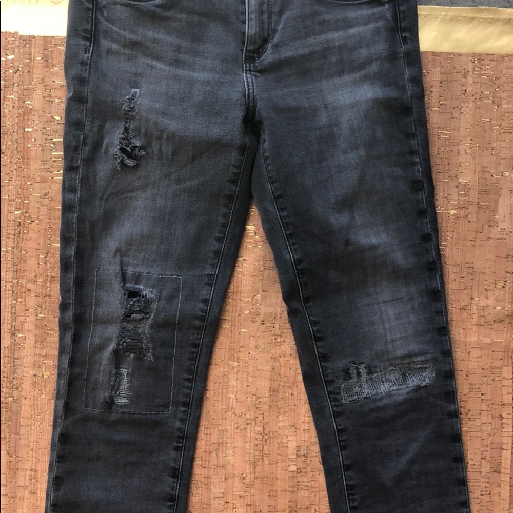 AG Stilt Roll-up with raw hem